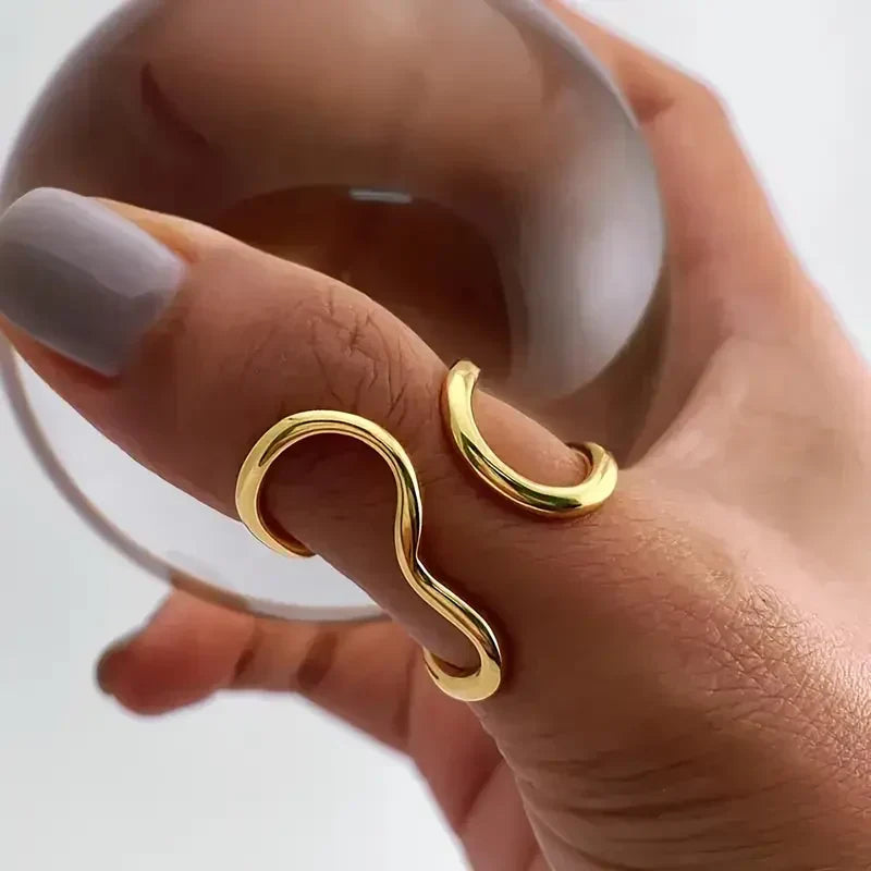 Anillo Ondulado Irregular | Oro
