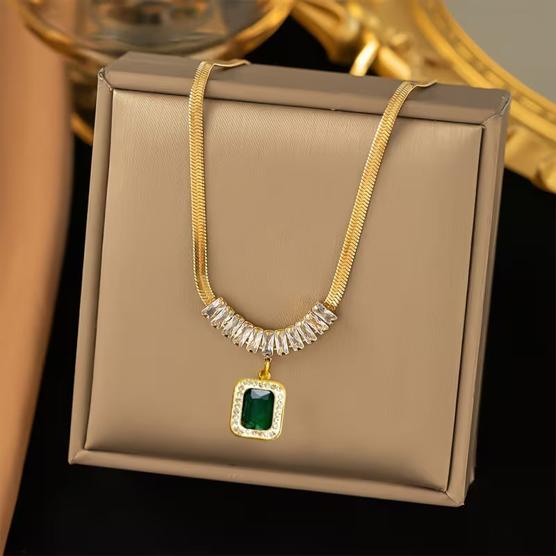 Collar Regalia Prism Esmeralda | Oro