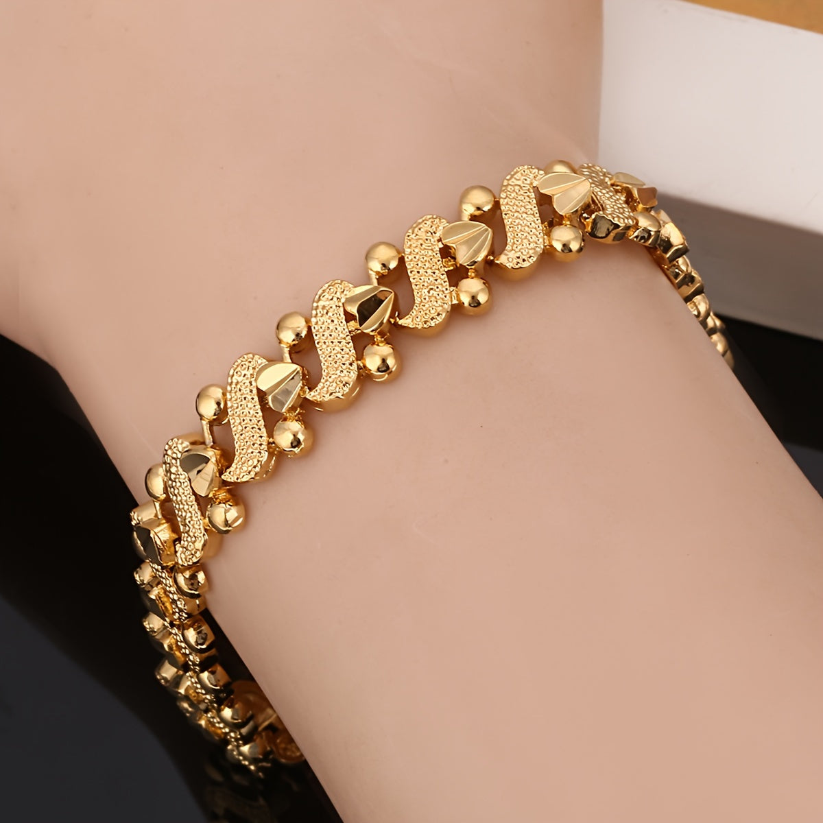 Pulsera de Olas Ornamentadas Lily | Oro