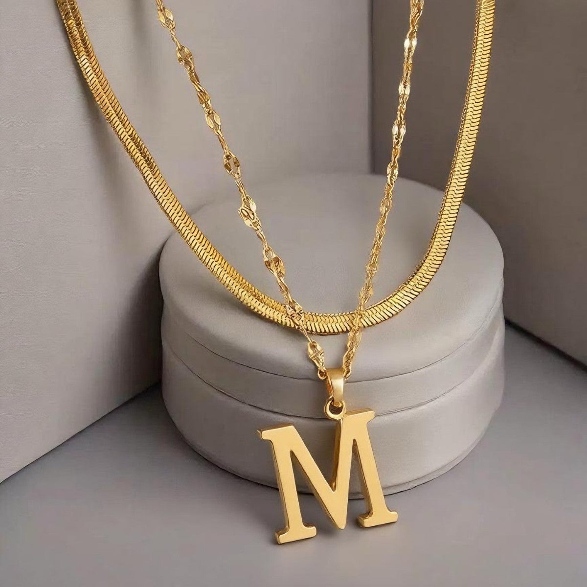 Collar de Iniciales Apiladas | Oro