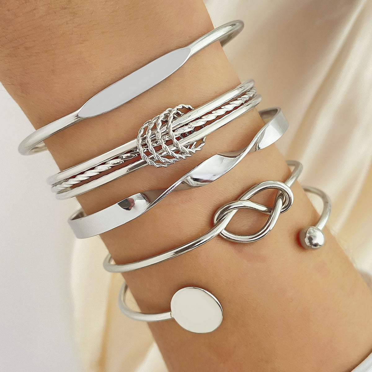 Conjunto de Pulseras de Elegancia Anudada | Oro