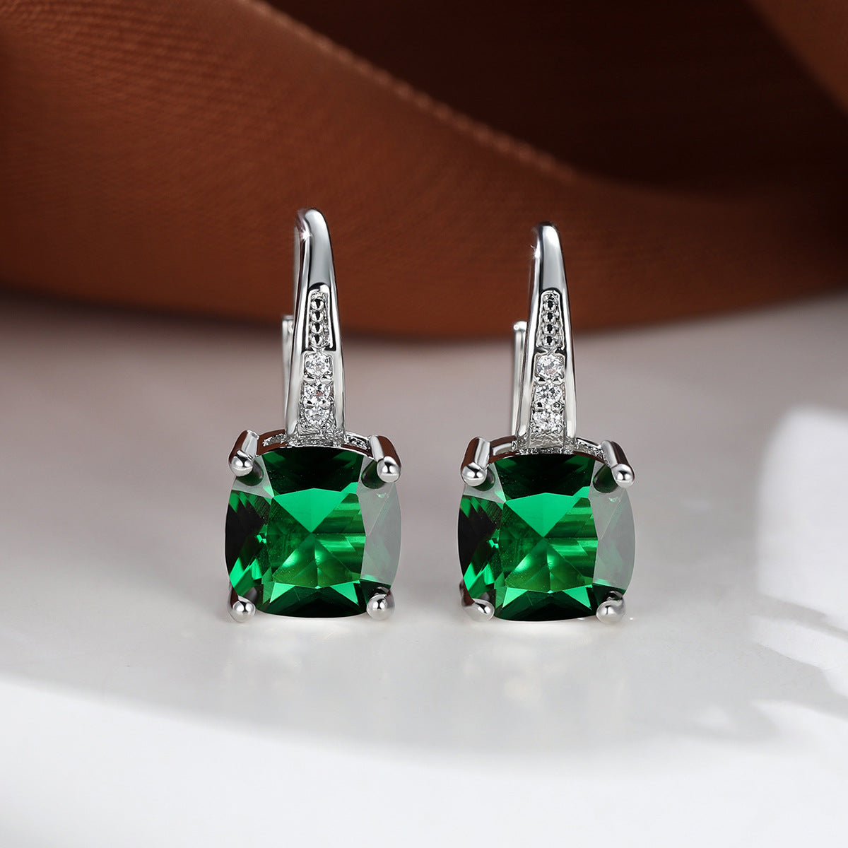 Pendientes de Aro de Piedras Místicas | Oro Blanco
