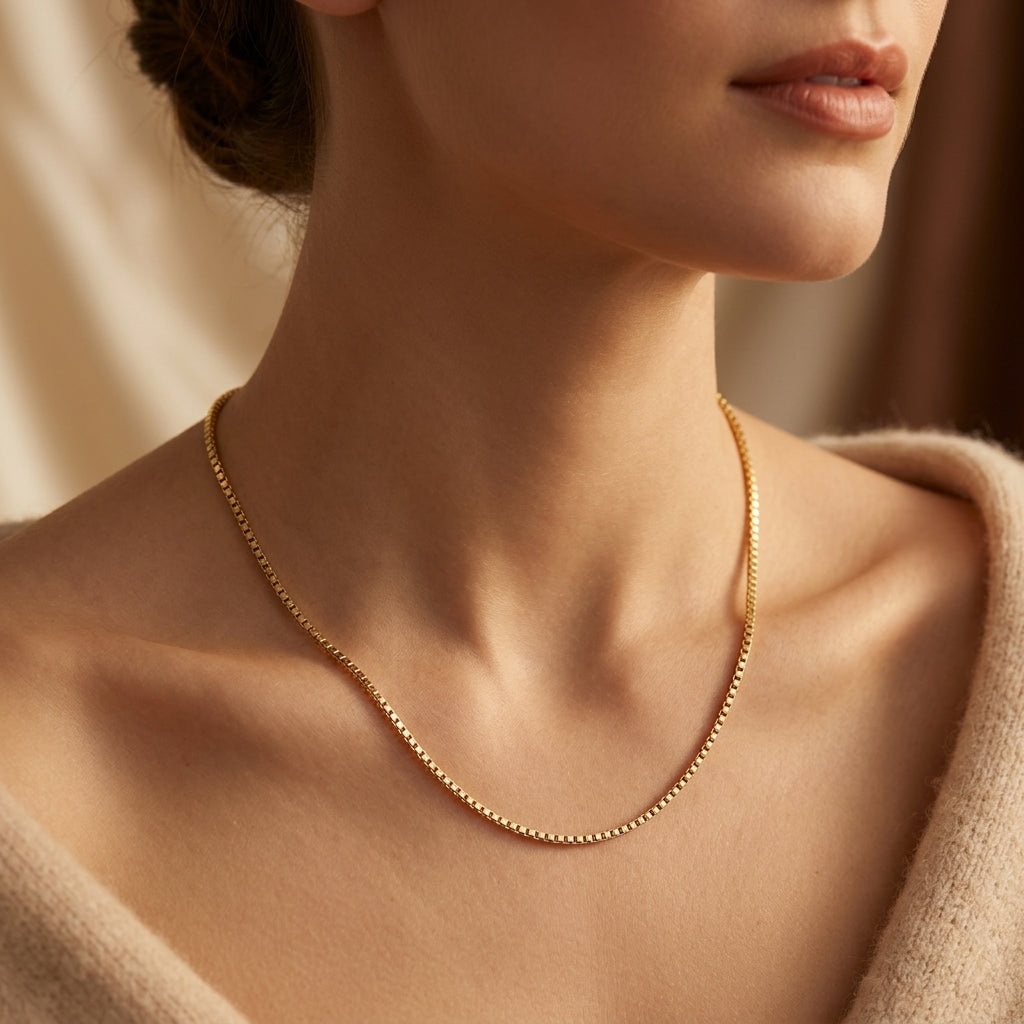 Collar Bodega Box | Oro Blanco