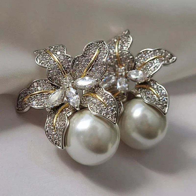 Pendientes de Perla de Flor Elegida | Oro Blanco